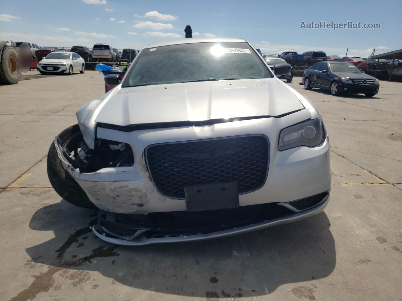 2019 Chrysler 300 Touring Silver vin: 2C3CCAAG5KH610307