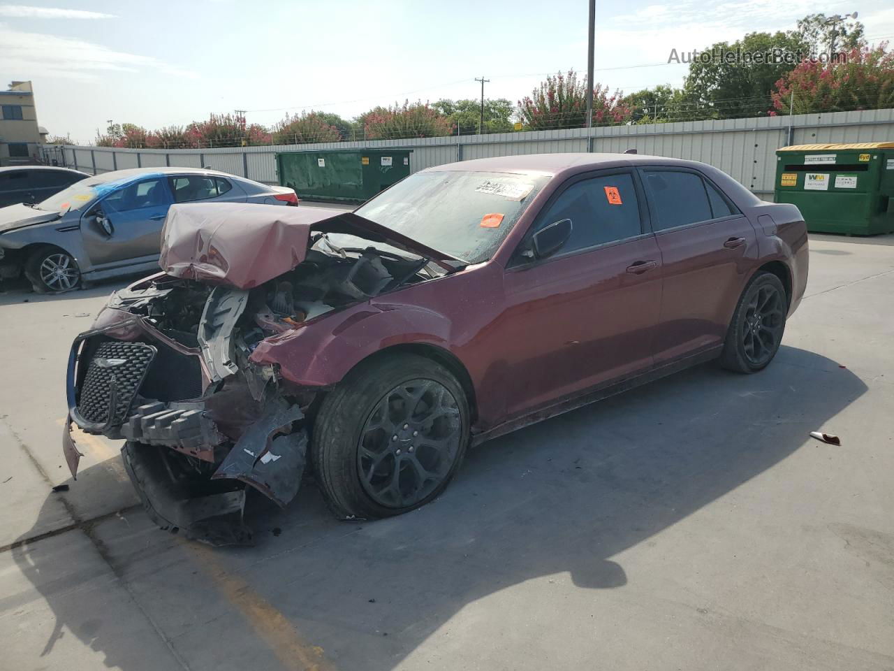 2019 Chrysler 300 Touring Burgundy vin: 2C3CCAAG5KH684200