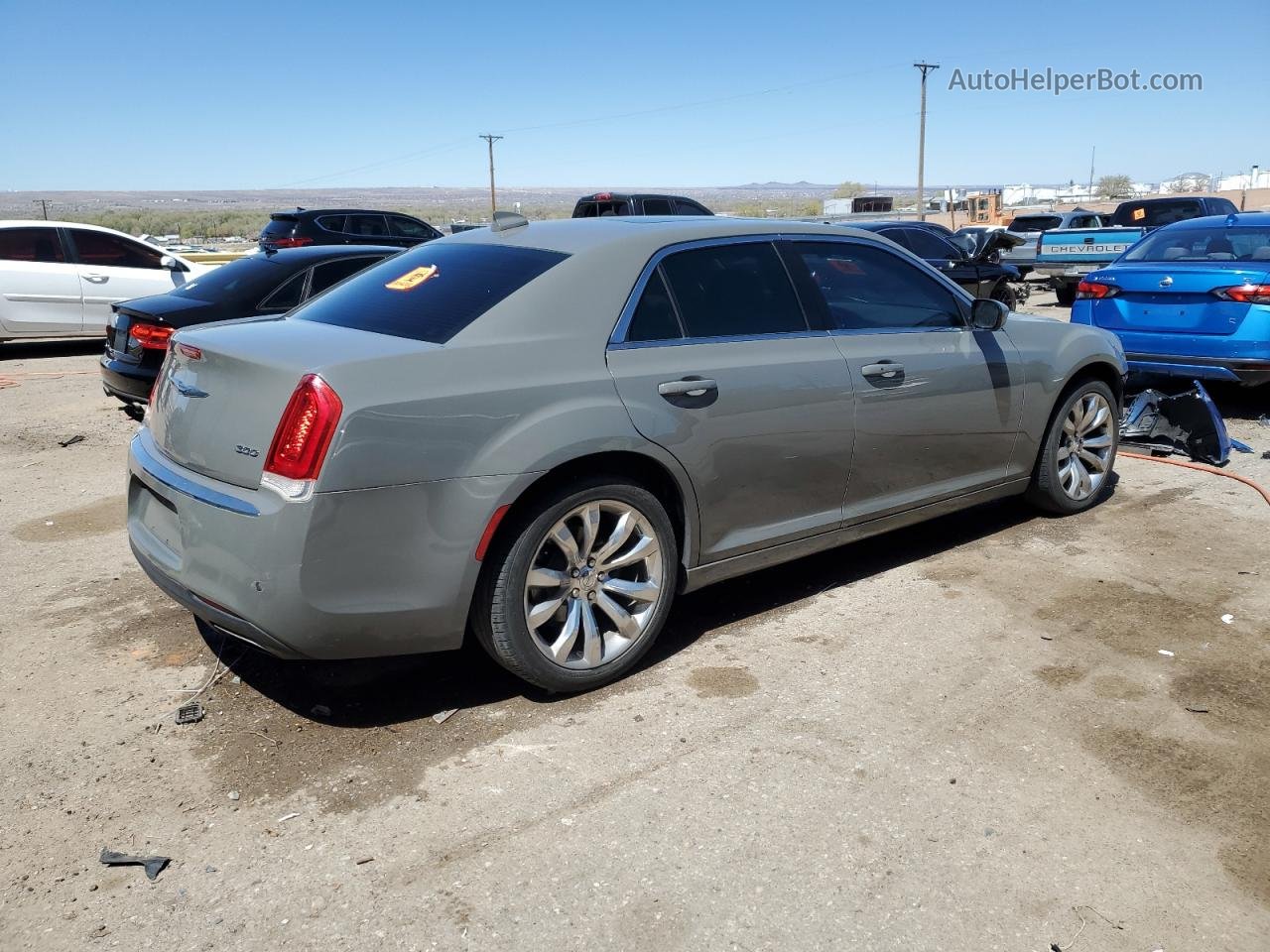 2017 Chrysler 300 Limited Gray vin: 2C3CCAAG6HH612768