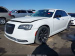 2019 Chrysler 300 Touring White vin: 2C3CCAAG6KH569668