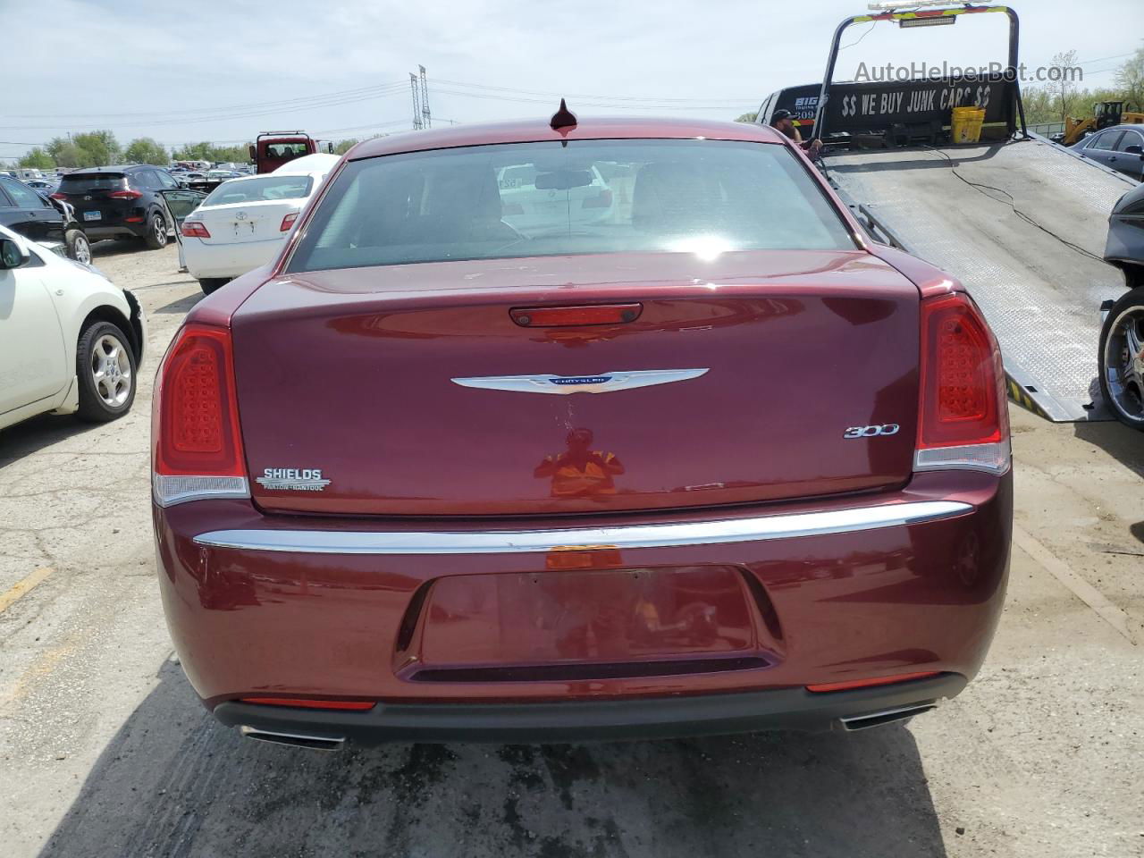 2019 Chrysler 300 Touring Red vin: 2C3CCAAG6KH668488