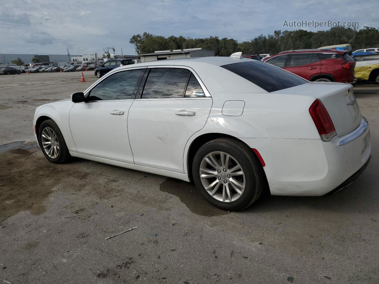 2017 Chrysler 300 Limited White vin: 2C3CCAAG7HH506121