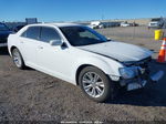 2017 Chrysler 300 Limited White vin: 2C3CCAAG7HH538552