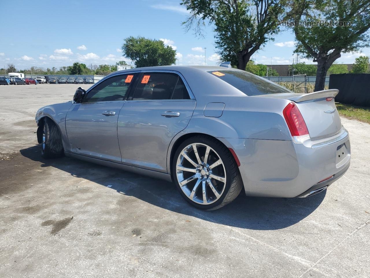 2017 Chrysler 300 Limited Silver vin: 2C3CCAAG7HH540169