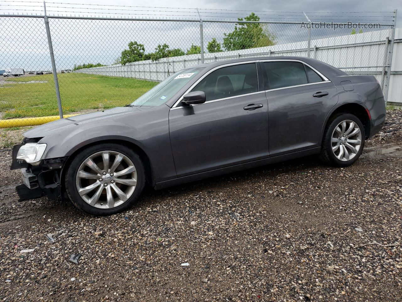 2017 Chrysler 300 Limited Gray vin: 2C3CCAAG7HH646573