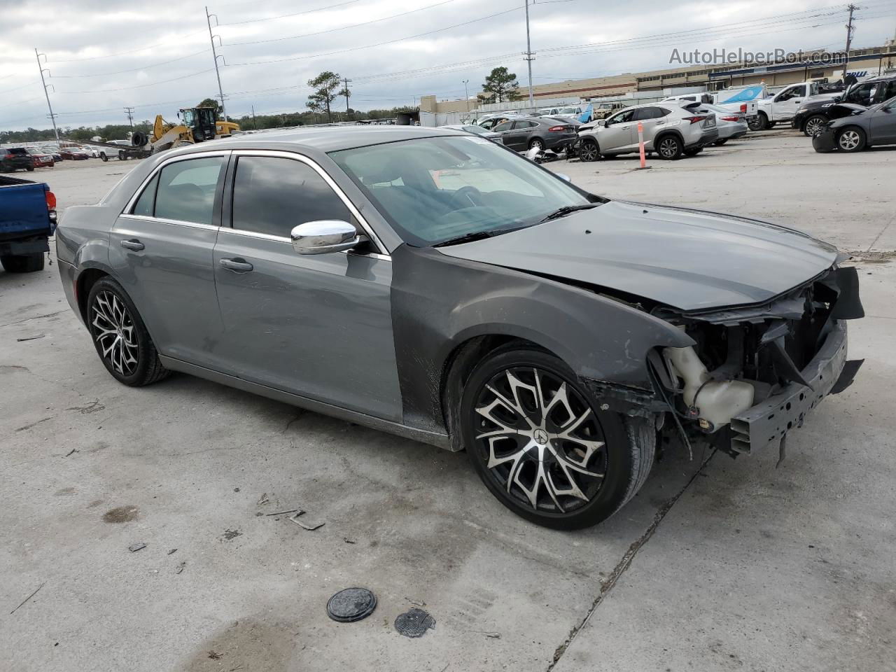 2019 Chrysler 300 Touring Gray vin: 2C3CCAAG7KH710960