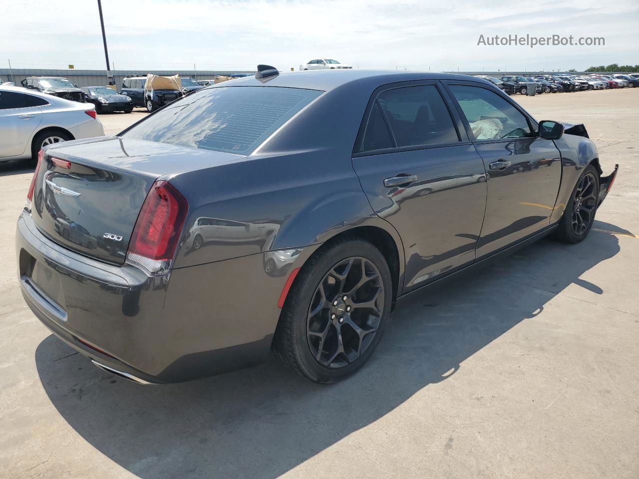 2019 Chrysler 300 Touring Gray vin: 2C3CCAAG7KH758152