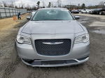 2016 Chrysler 300 Limited Серебряный vin: 2C3CCAAG8GH161132