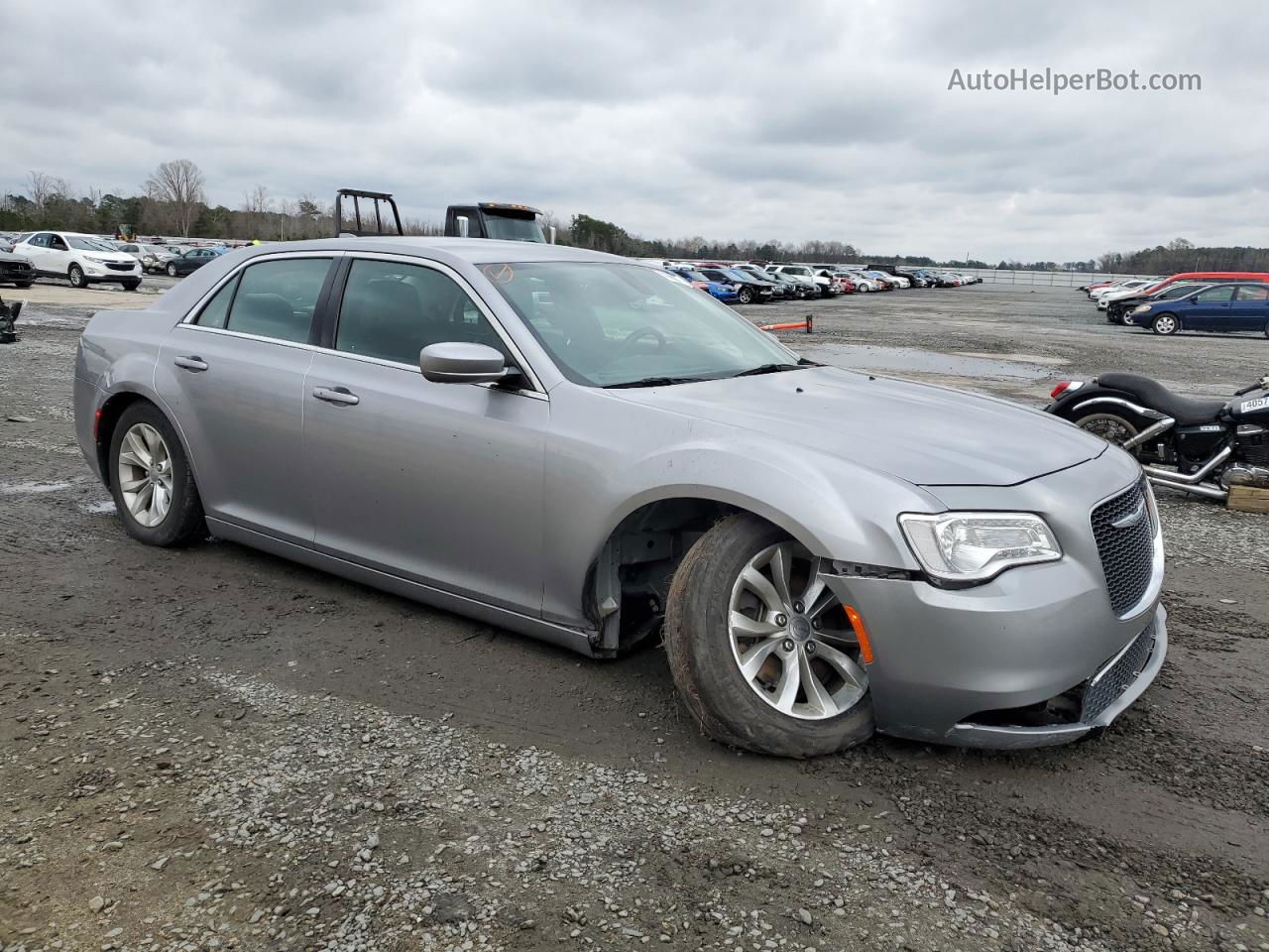 2016 Chrysler 300 Limited Серебряный vin: 2C3CCAAG8GH161132