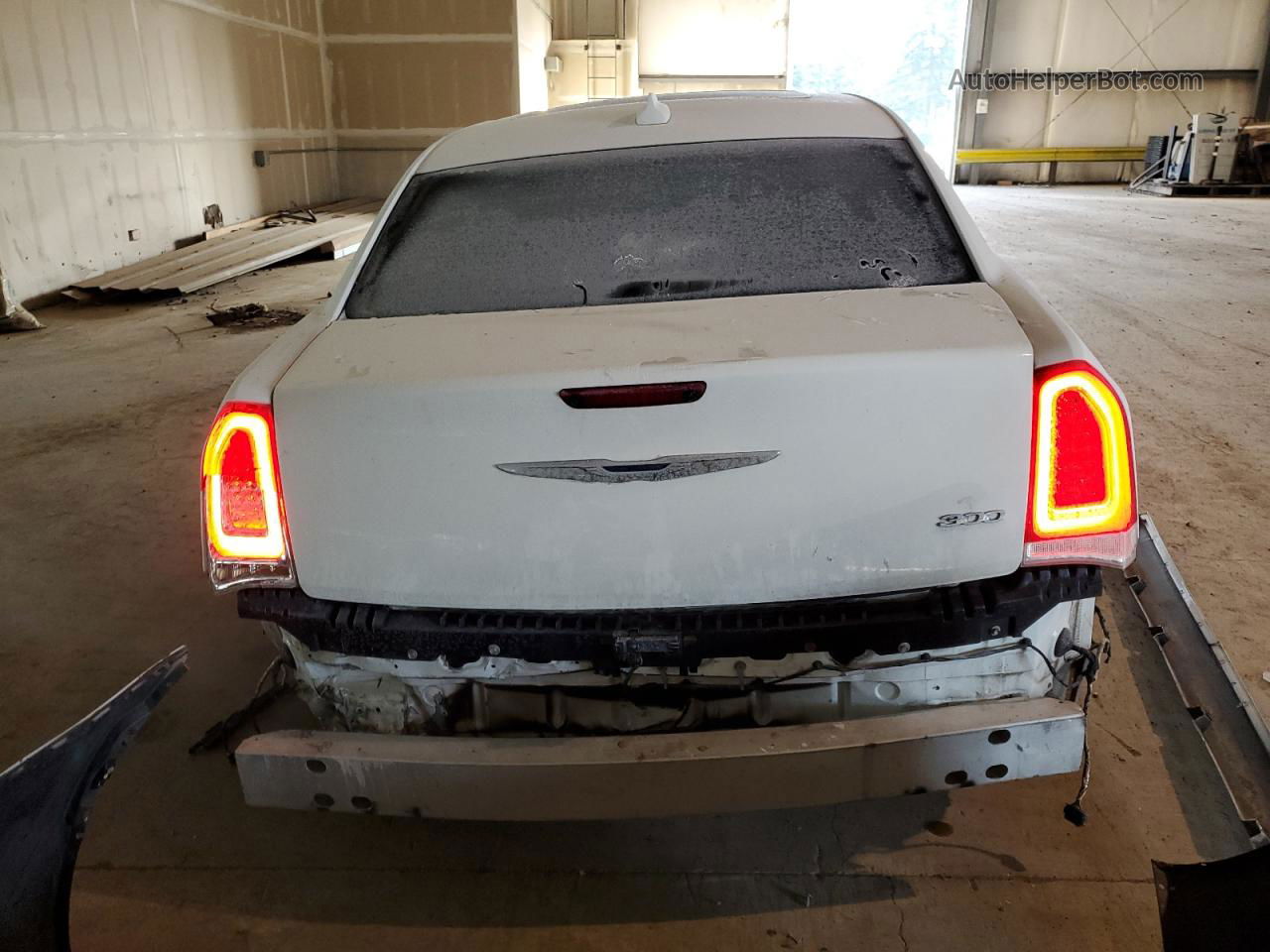 2016 Chrysler 300 Limited White vin: 2C3CCAAG8GH273929