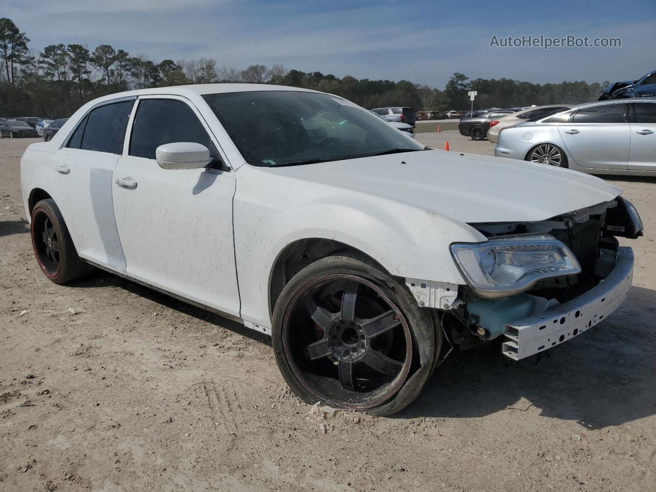 2017 Chrysler 300 Limited White vin: 2C3CCAAG8HH521792