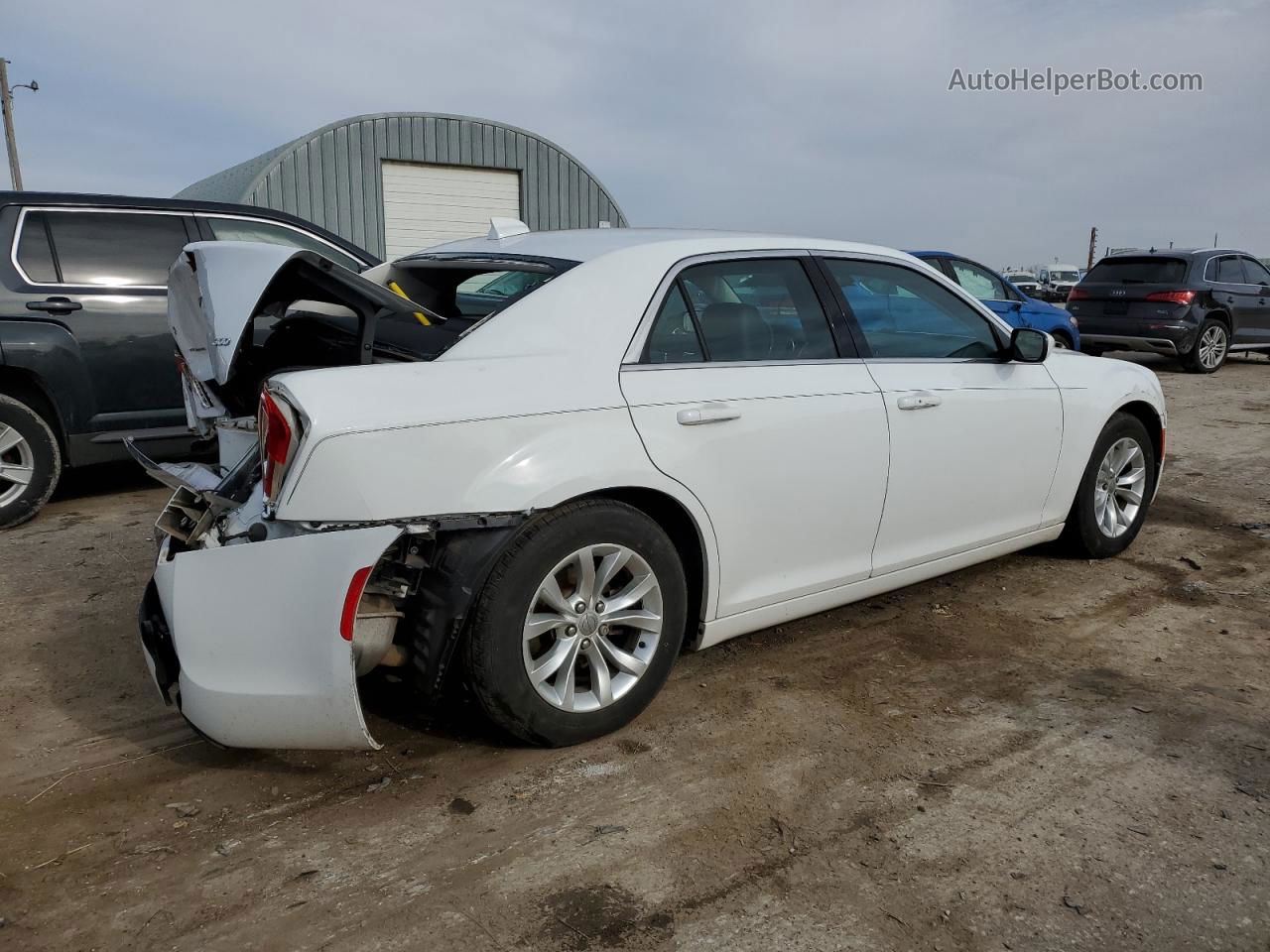 2016 Chrysler 300 Limited White vin: 2C3CCAAG9GH235593