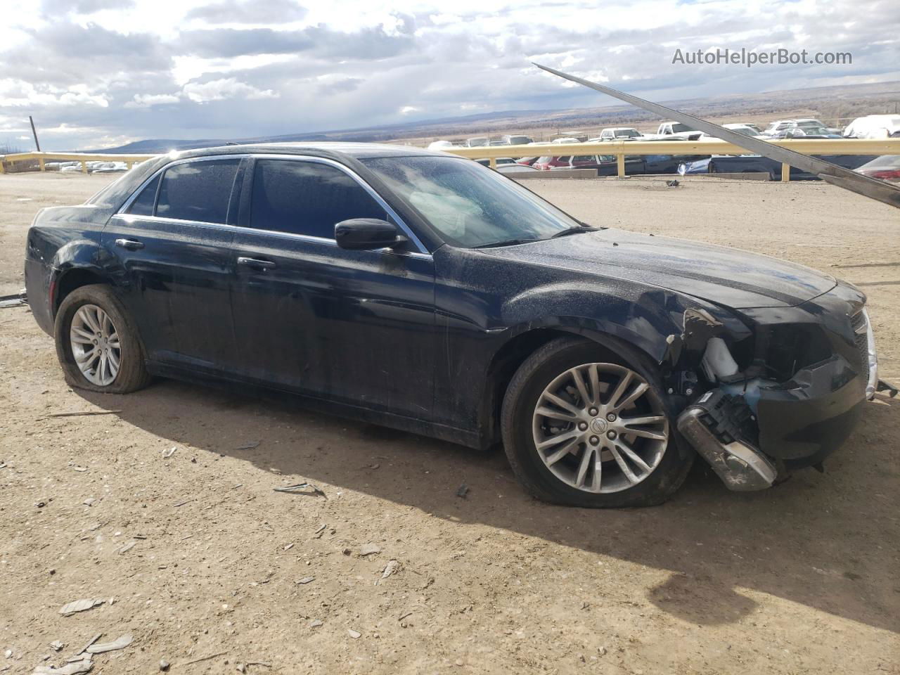 2019 Chrysler 300 Touring Черный vin: 2C3CCAAG9KH755429