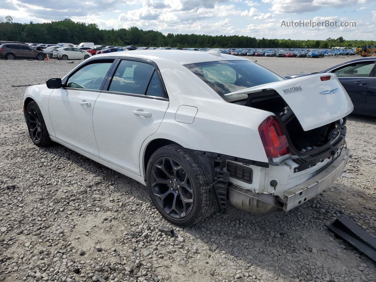 2019 Chrysler 300 Touring Белый vin: 2C3CCAAGXKH614157