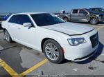 2019 Chrysler 300 Touring L White vin: 2C3CCAAGXKH693796