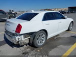 2019 Chrysler 300 Touring L White vin: 2C3CCAAGXKH693796