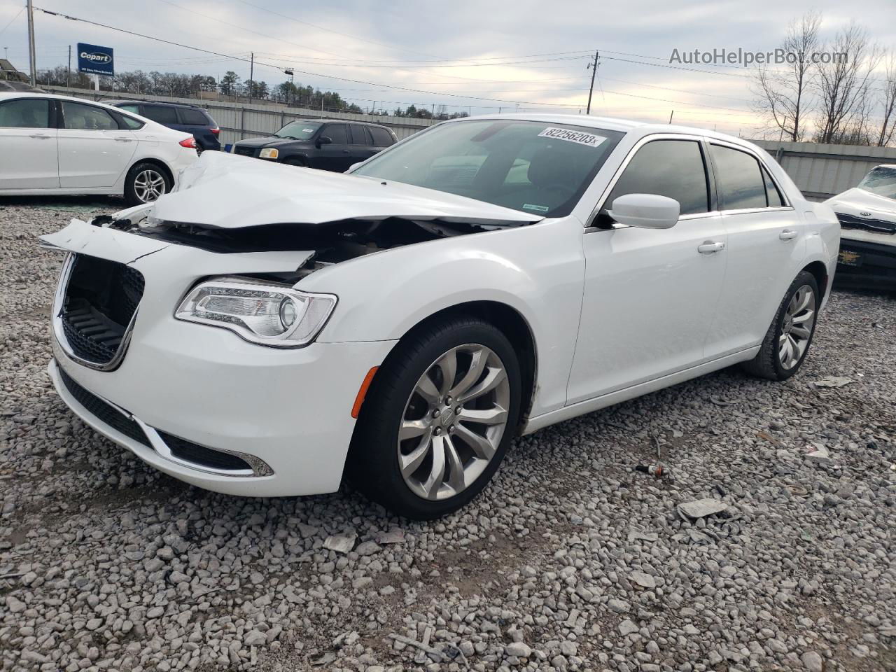 2019 Chrysler 300 Touring White vin: 2C3CCAAGXKH693961