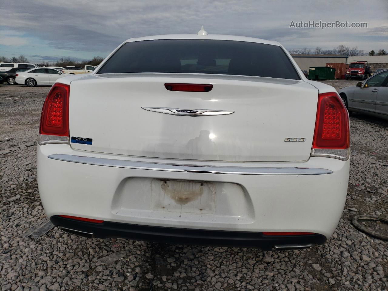 2019 Chrysler 300 Touring White vin: 2C3CCAAGXKH693961