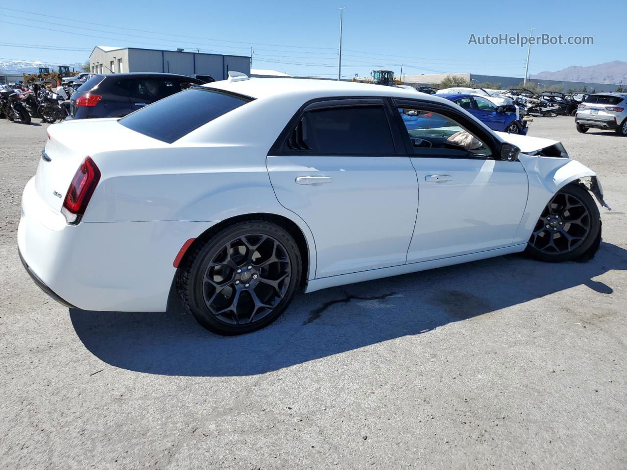 2019 Chrysler 300 Touring White vin: 2C3CCAAGXKH740695