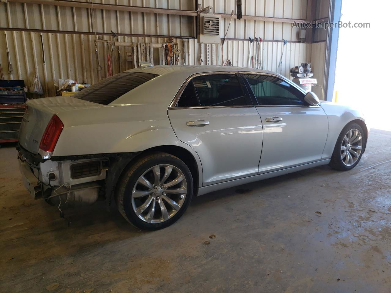 2019 Chrysler 300 Touring Silver vin: 2C3CCAAGXKH745945