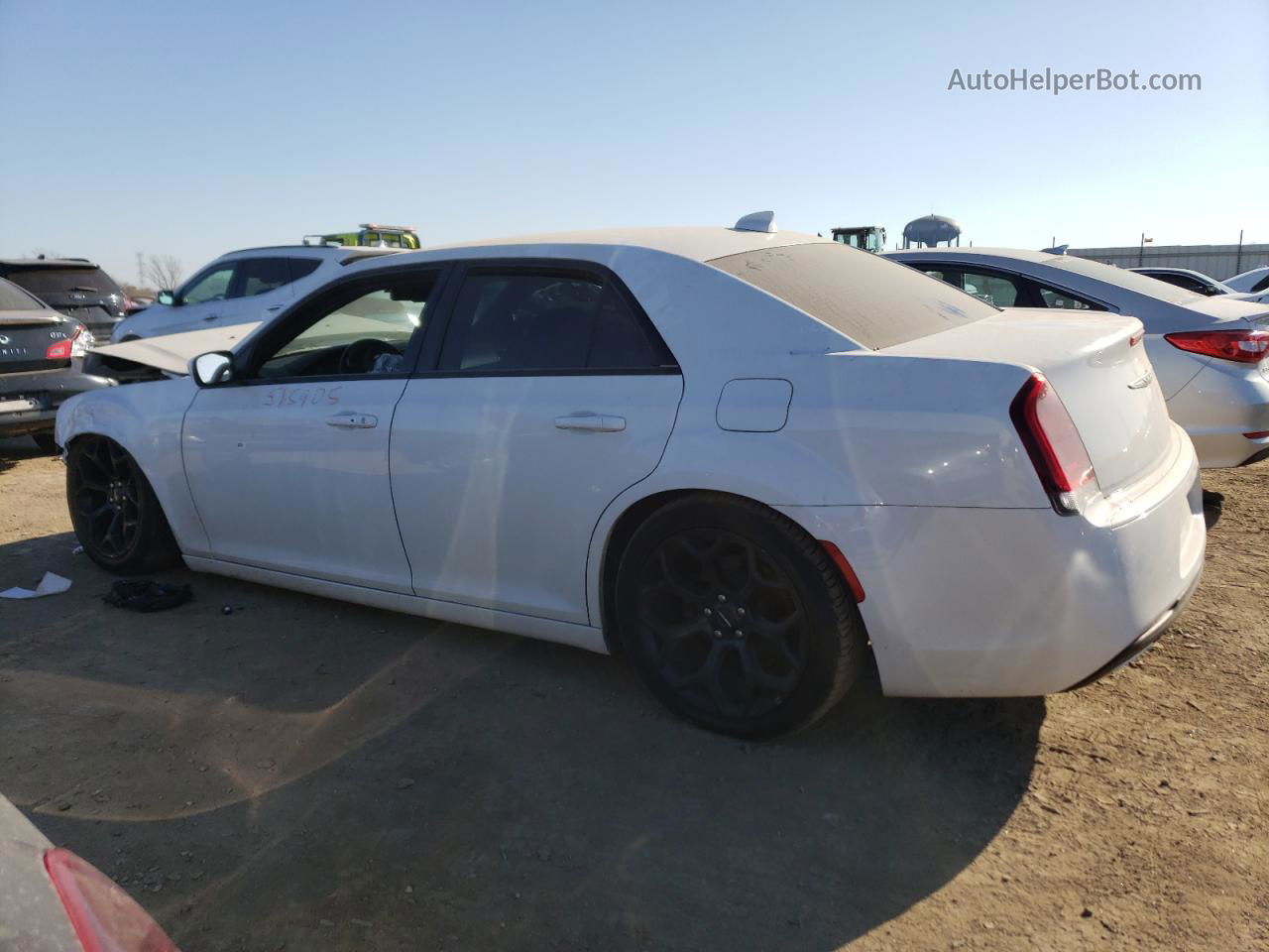 2019 Chrysler 300 S White vin: 2C3CCABG1KH515905