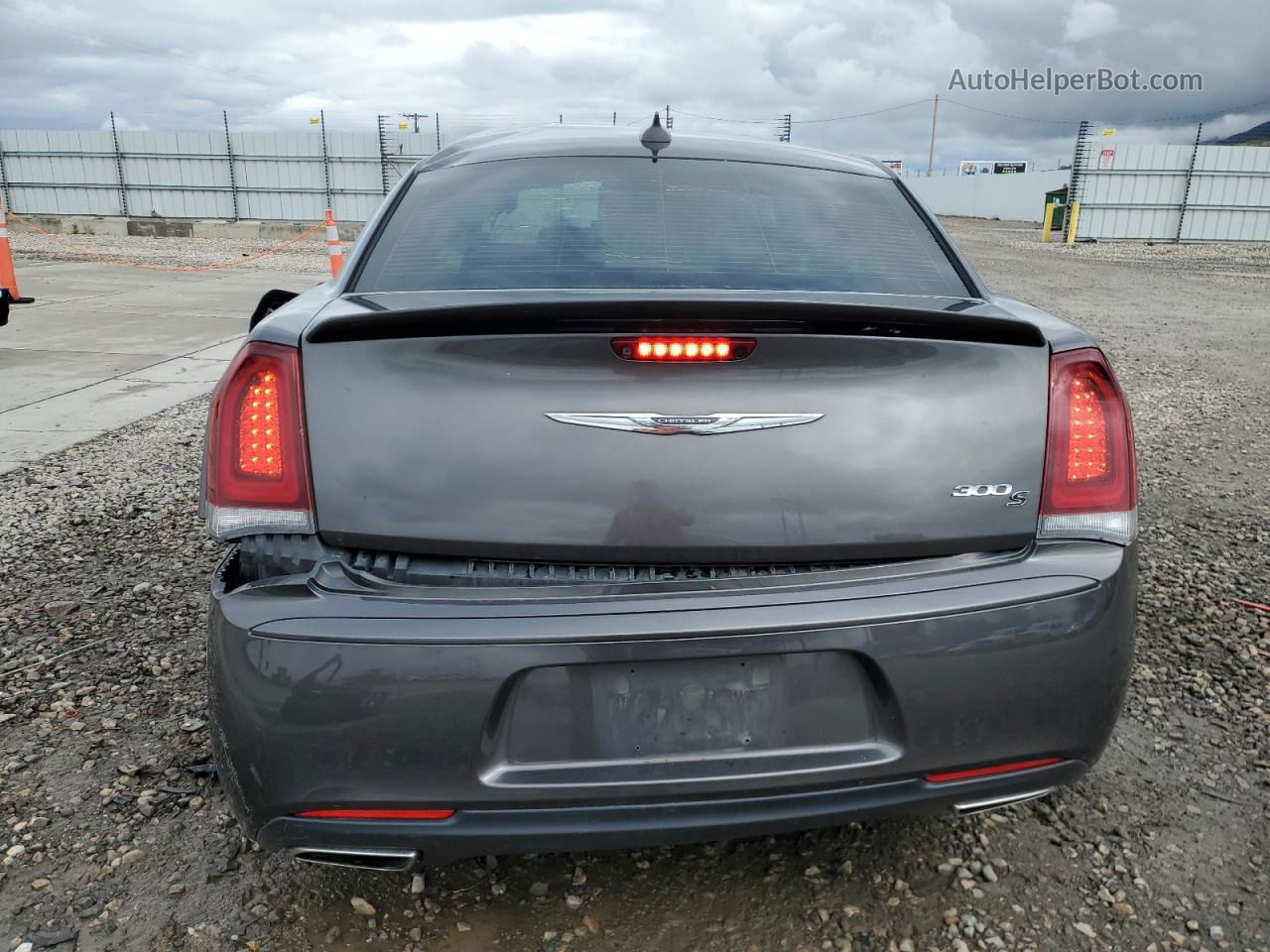 2019 Chrysler 300 S Серый vin: 2C3CCABG1KH533675