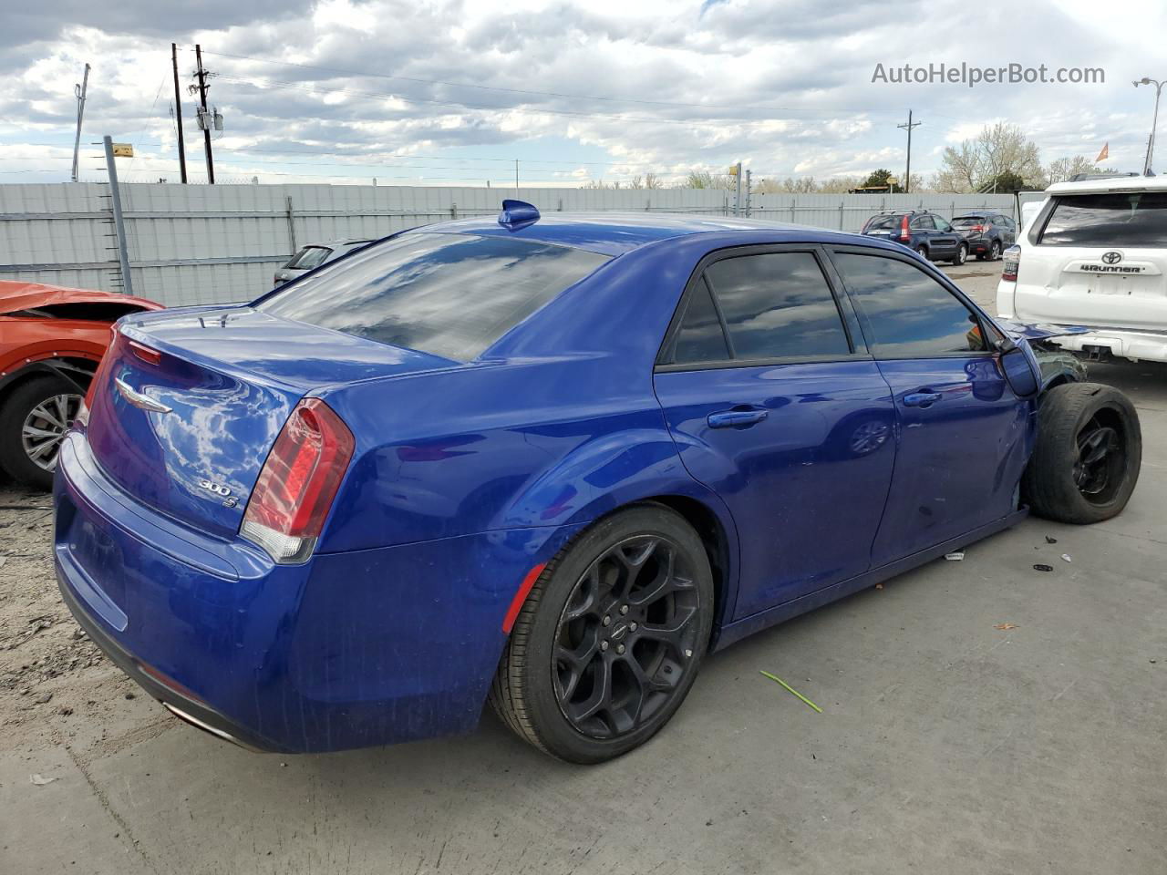 2019 Chrysler 300 S Синий vin: 2C3CCABG1KH559550