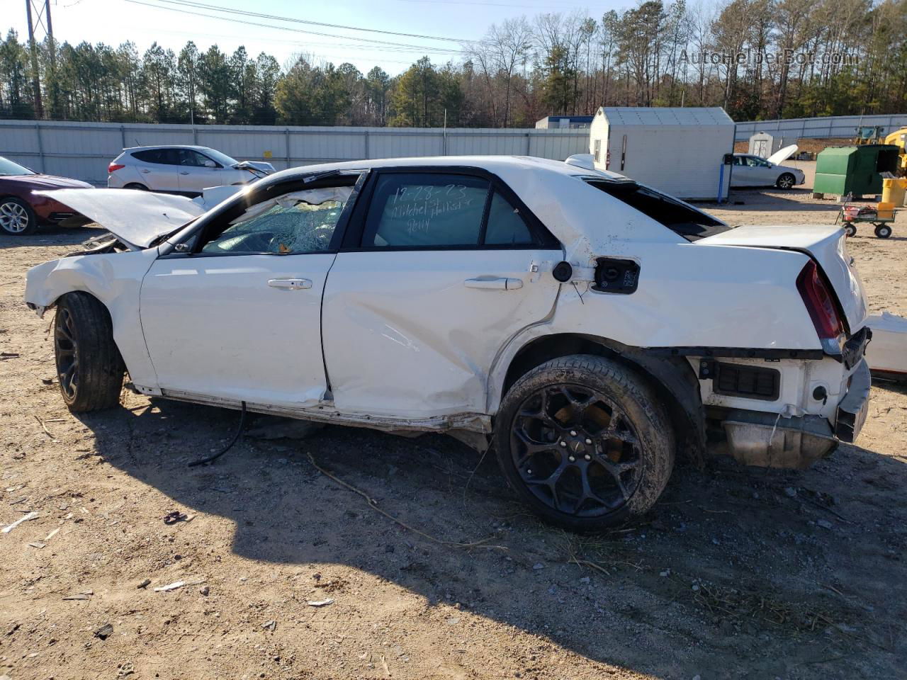 2019 Chrysler 300 S White vin: 2C3CCABG2KH635096