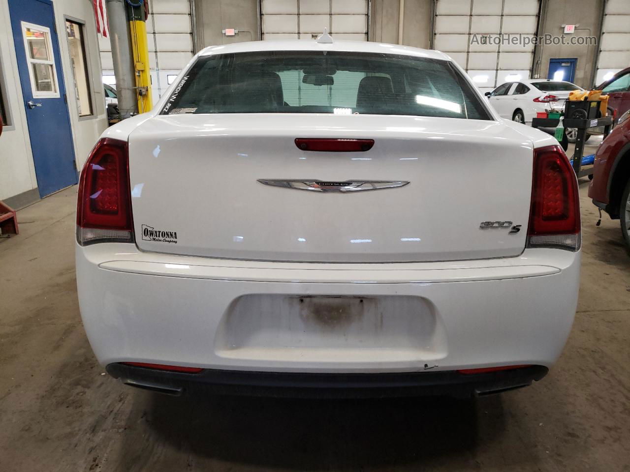 2016 Chrysler 300 S White vin: 2C3CCABG4GH224726