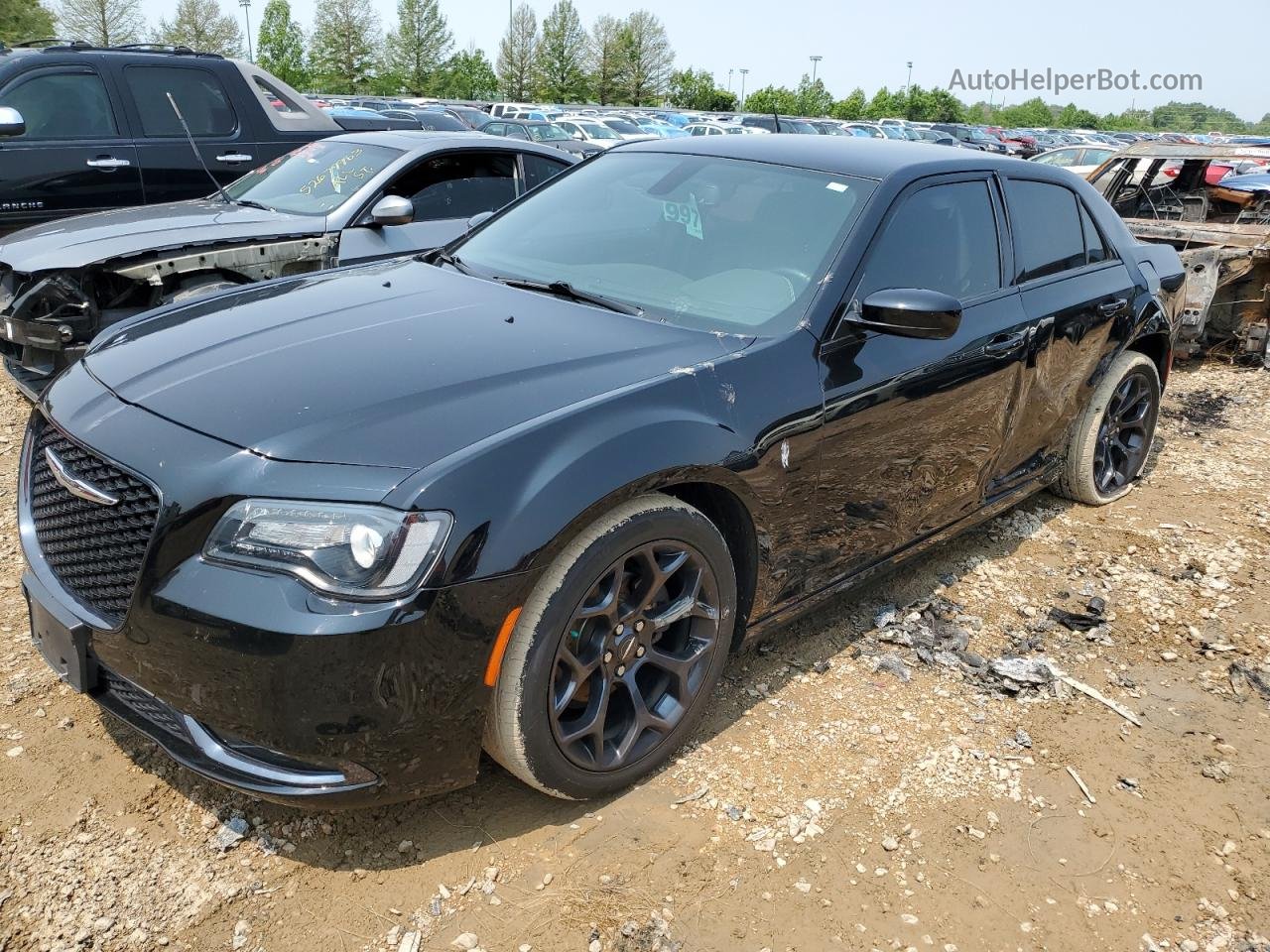 2019 Chrysler 300 S Черный vin: 2C3CCABG4KH533590