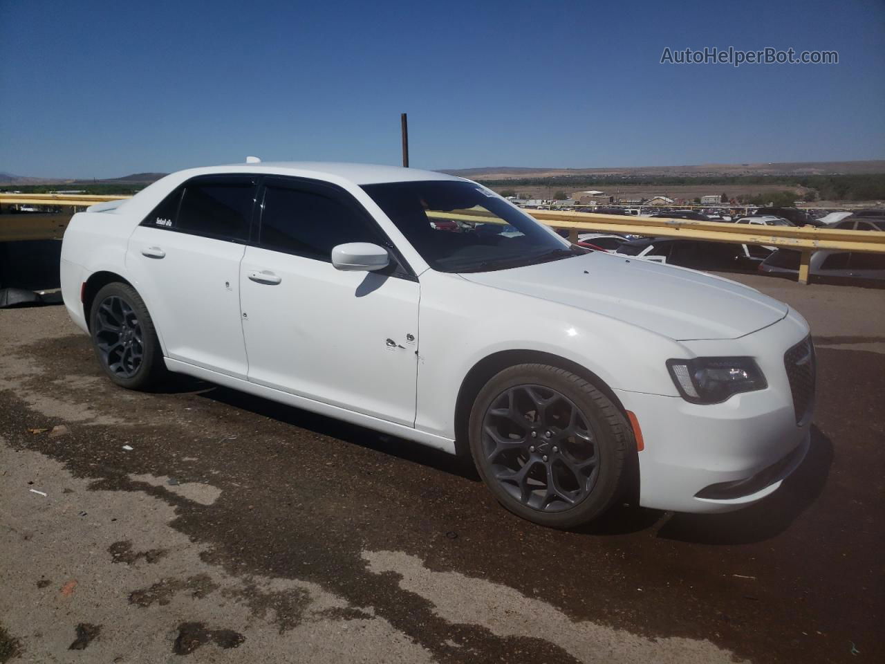 2019 Chrysler 300 S White vin: 2C3CCABG6KH601033