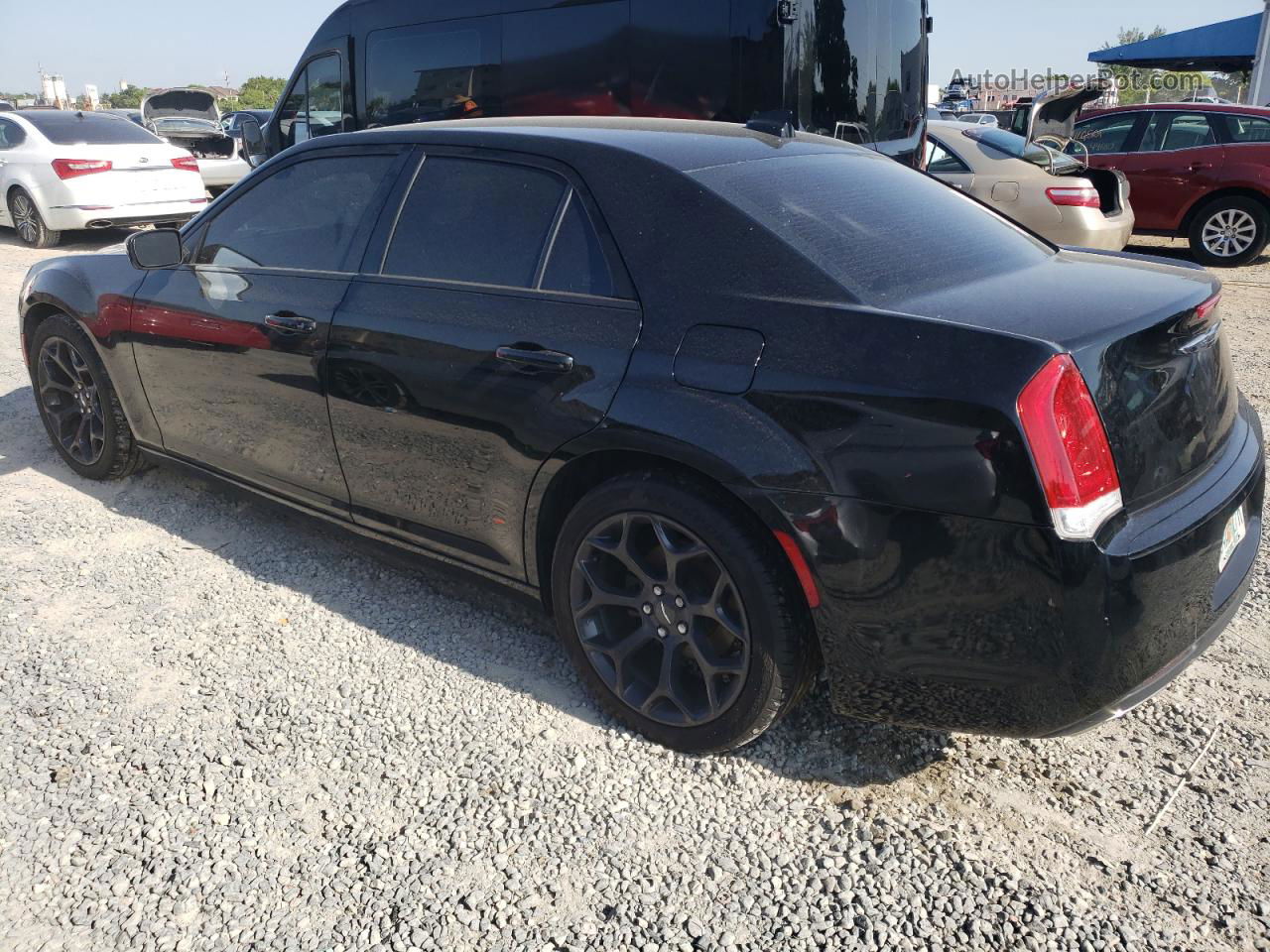 2019 Chrysler 300 S Black vin: 2C3CCABG6KH639815