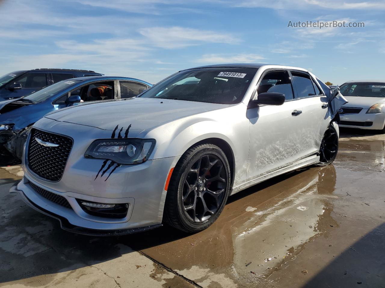 2019 Chrysler 300 S Серебряный vin: 2C3CCABG6KH686066