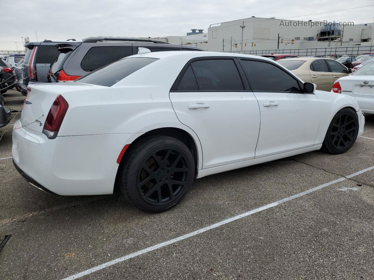 2019 Chrysler 300 S White vin: 2C3CCABG9KH566178