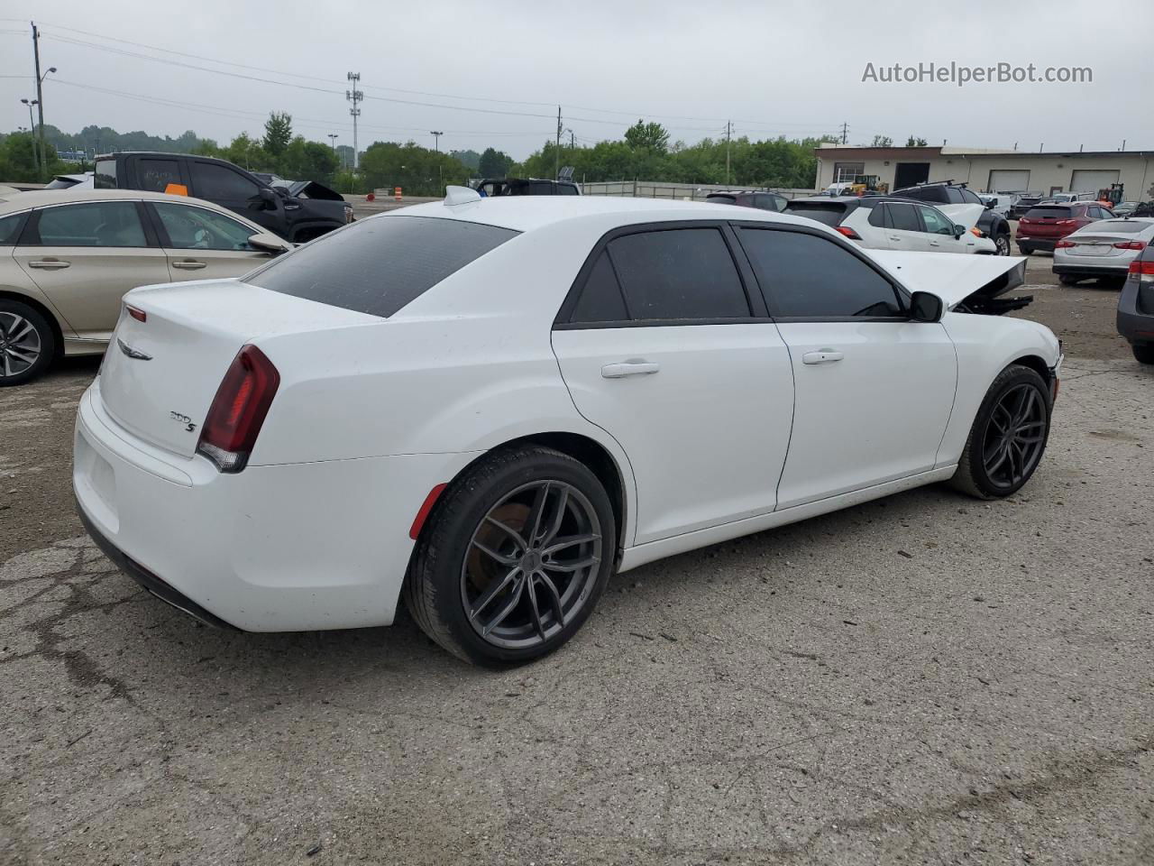 2017 Chrysler 300 S White vin: 2C3CCABGXHH662829