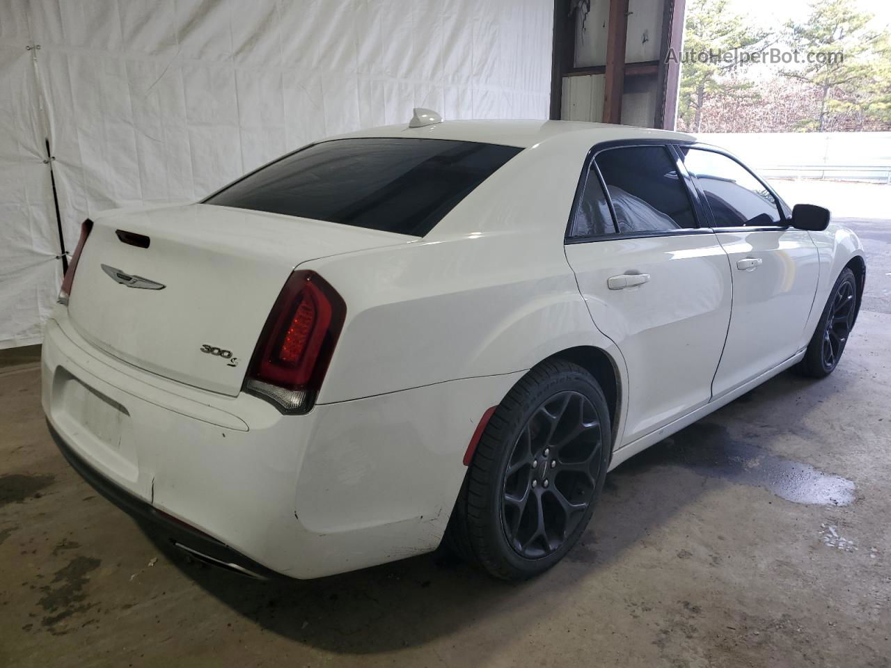 2019 Chrysler 300 S White vin: 2C3CCABGXKH585421