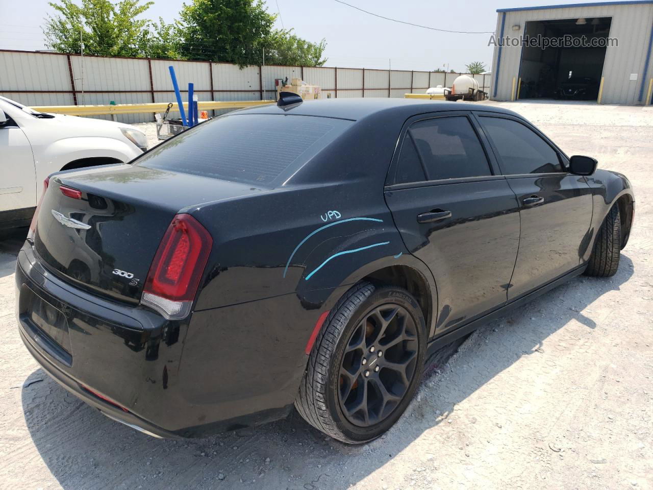 2019 Chrysler 300 S Черный vin: 2C3CCABGXKH609510