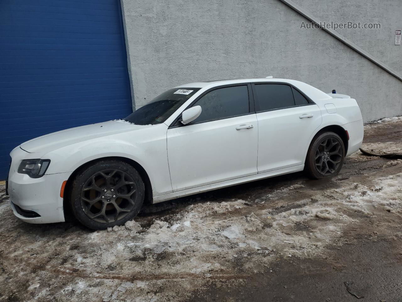 2016 Chrysler 300 S White vin: 2C3CCABT2GH330931