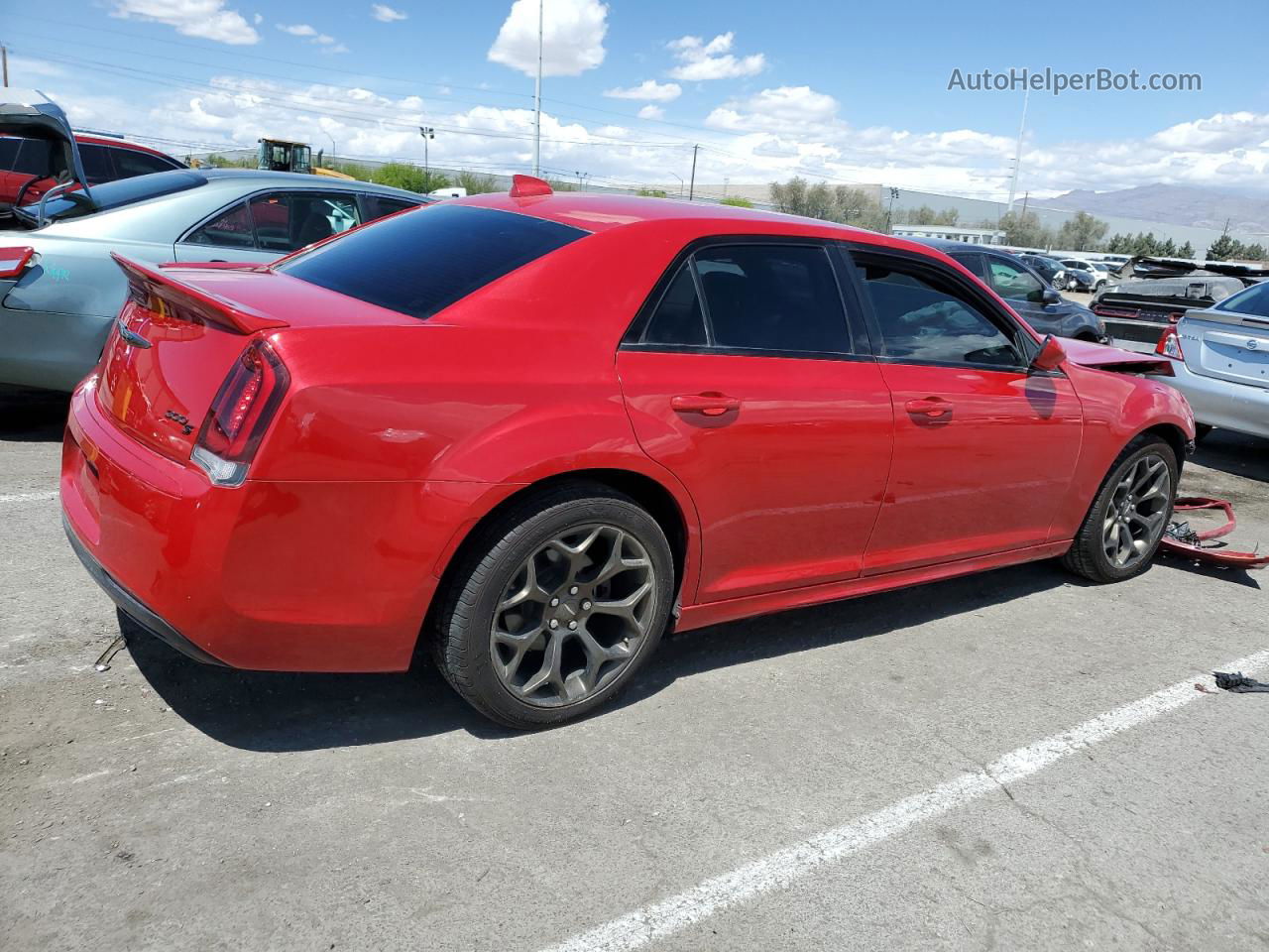 2017 Chrysler 300 S Красный vin: 2C3CCABT5HH605595