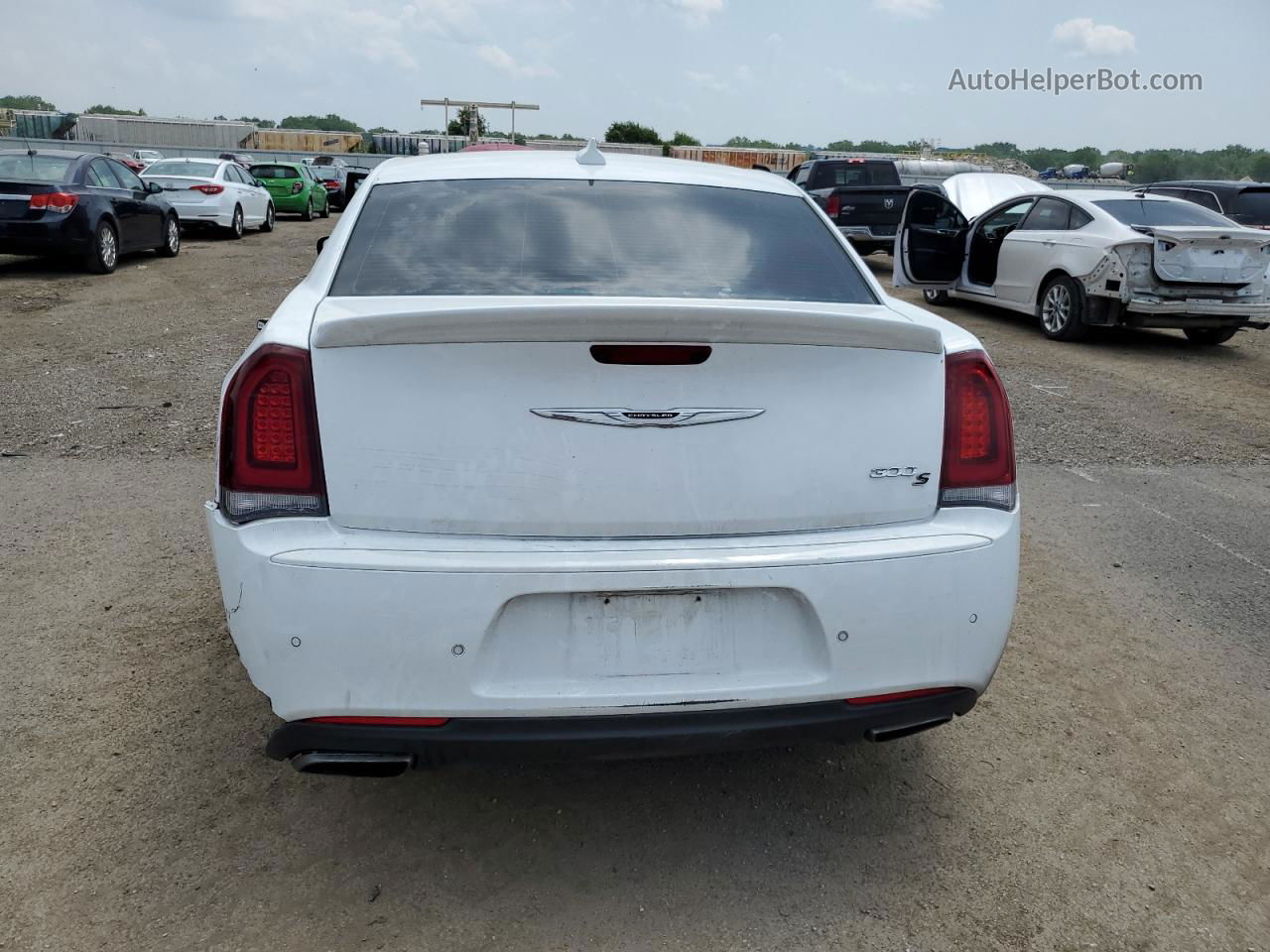 2017 Chrysler 300 S Белый vin: 2C3CCABT7HH646715