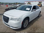 2016 Chrysler 300c   White vin: 2C3CCAEG0GH282439