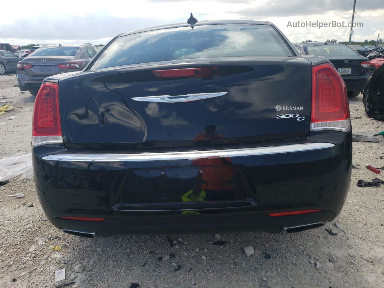 2017 Chrysler 300c  Black vin: 2C3CCAEG0HH564808