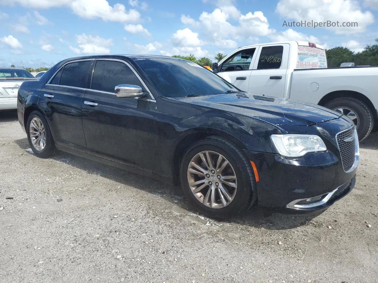 2017 Chrysler 300c  Черный vin: 2C3CCAEG0HH663550