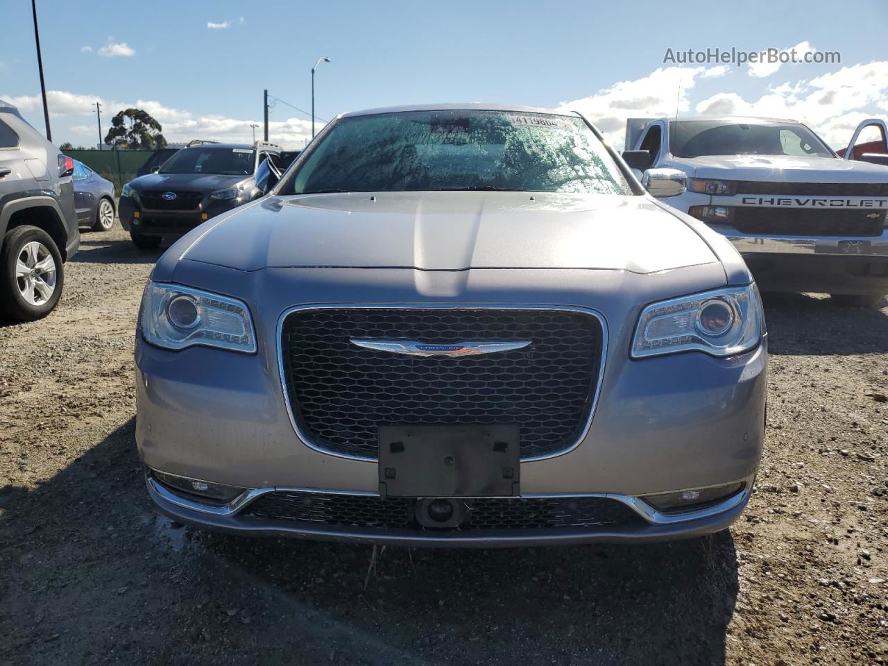 2017 Chrysler 300c  Серебряный vin: 2C3CCAEG1HH570195