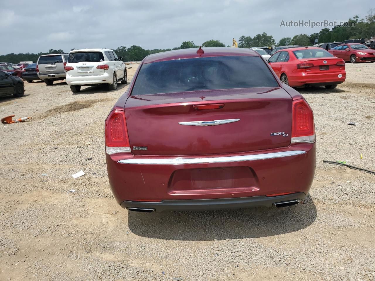 2017 Chrysler 300c  Red vin: 2C3CCAEG1HH570245