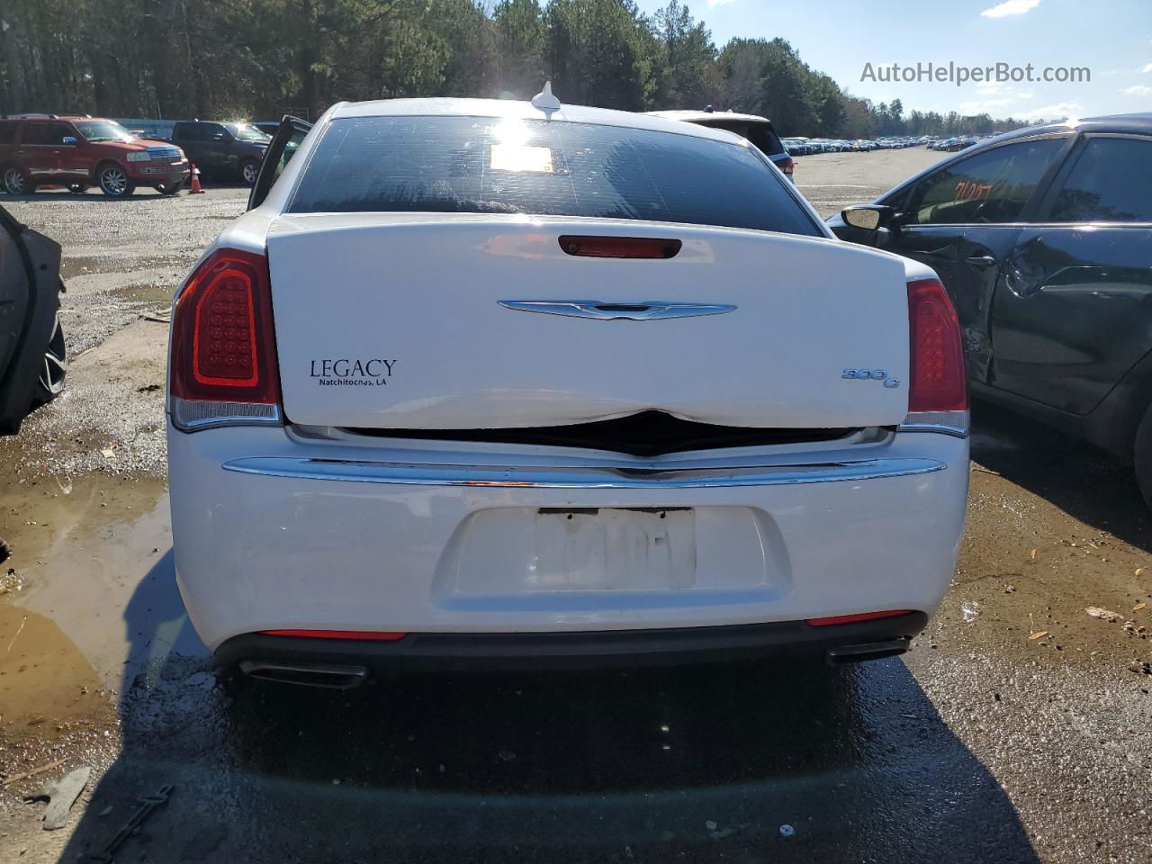 2017 Chrysler 300c  Белый vin: 2C3CCAEG2HH564793