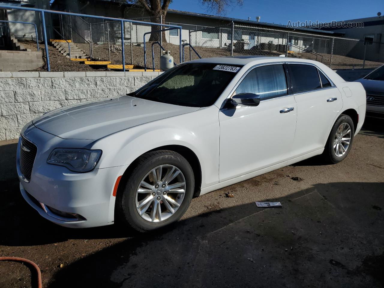 2016 Chrysler 300c  White vin: 2C3CCAEG3GH161324