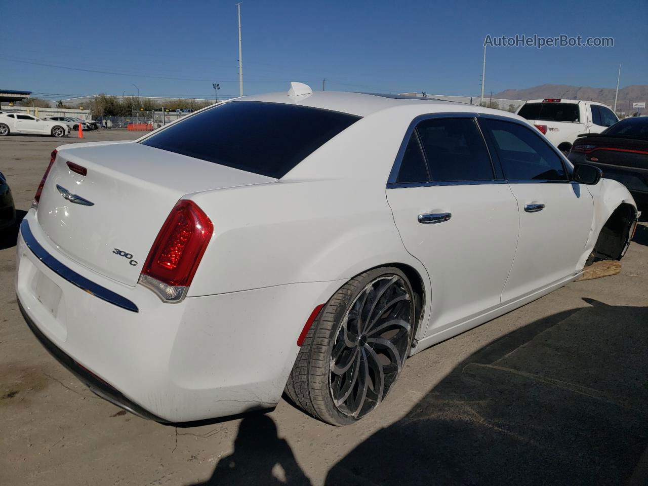 2016 Chrysler 300c  White vin: 2C3CCAEG3GH320567