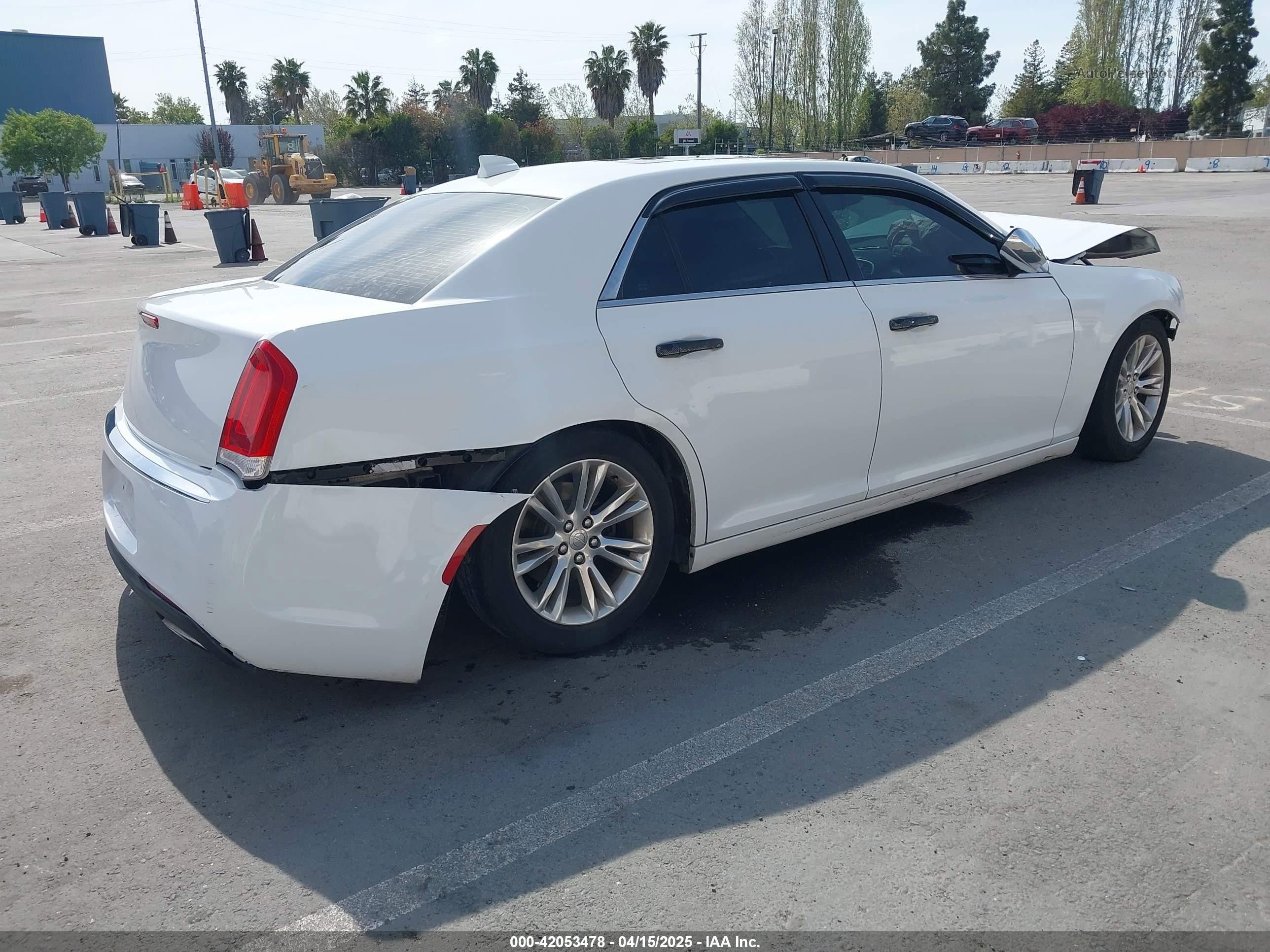 2016 Chrysler 300c   White vin: 2C3CCAEG4GH343193