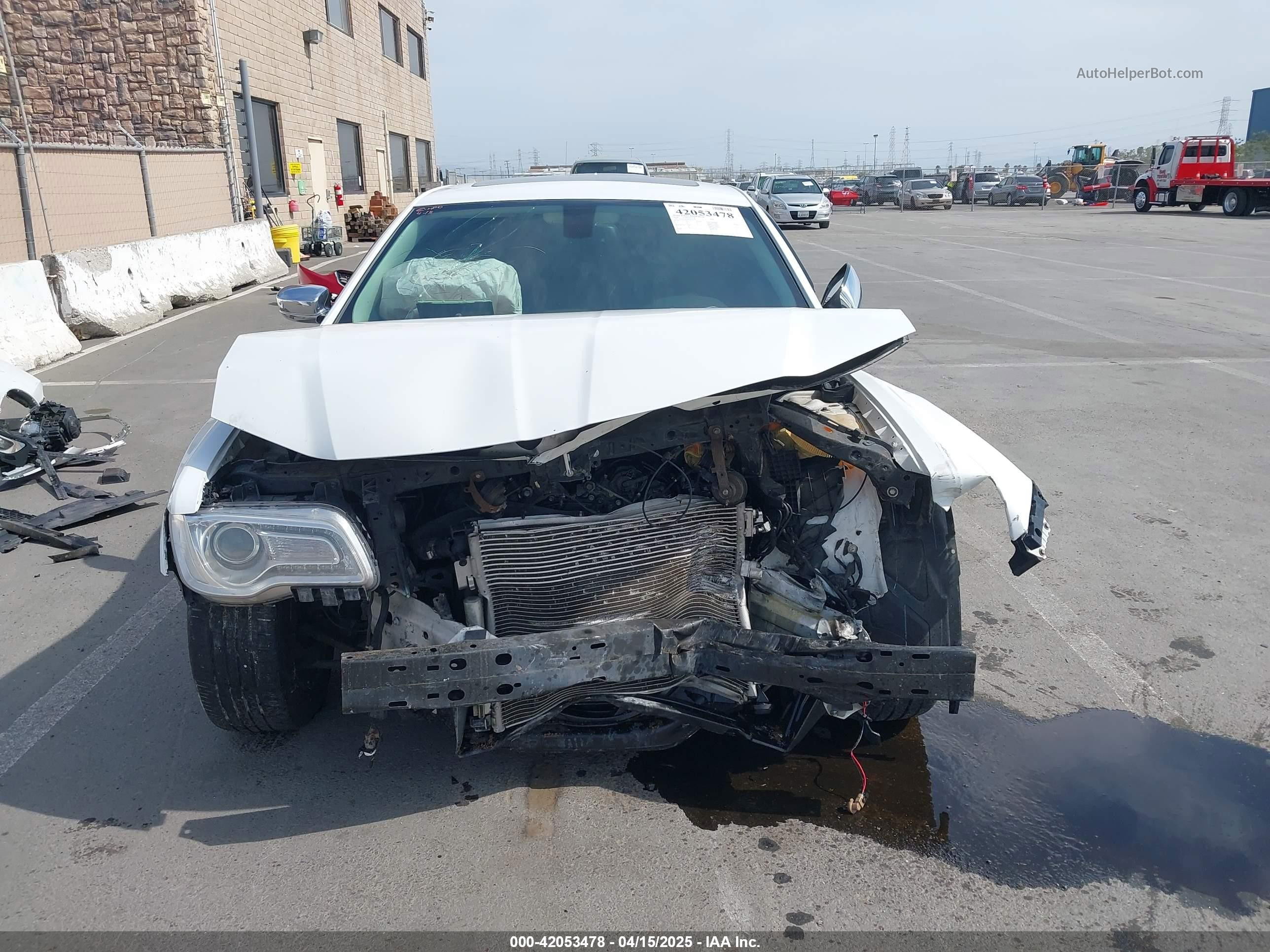 2016 Chrysler 300c   White vin: 2C3CCAEG4GH343193